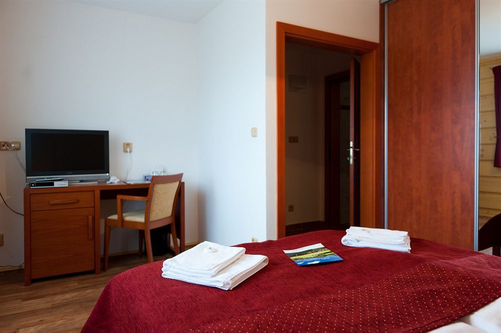 Green Inn Hotel Ostravice Eksteriør bilde