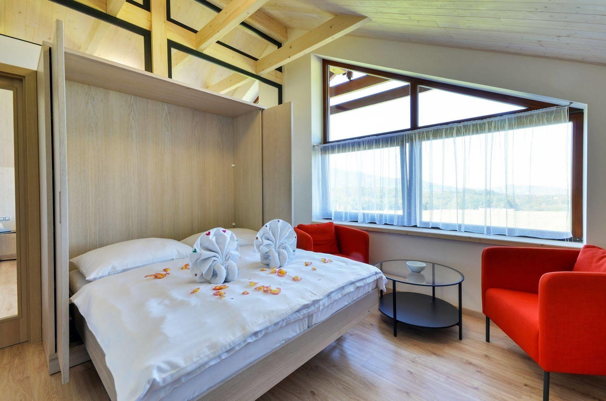 Green Inn Hotel Ostravice Eksteriør bilde