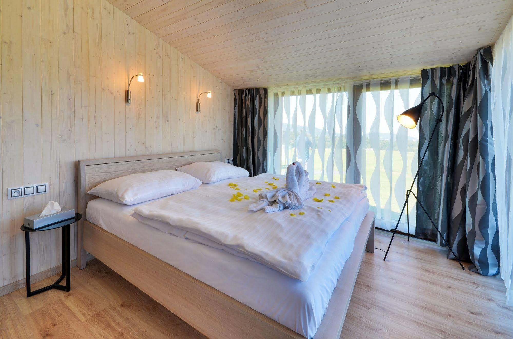 Green Inn Hotel Ostravice Eksteriør bilde