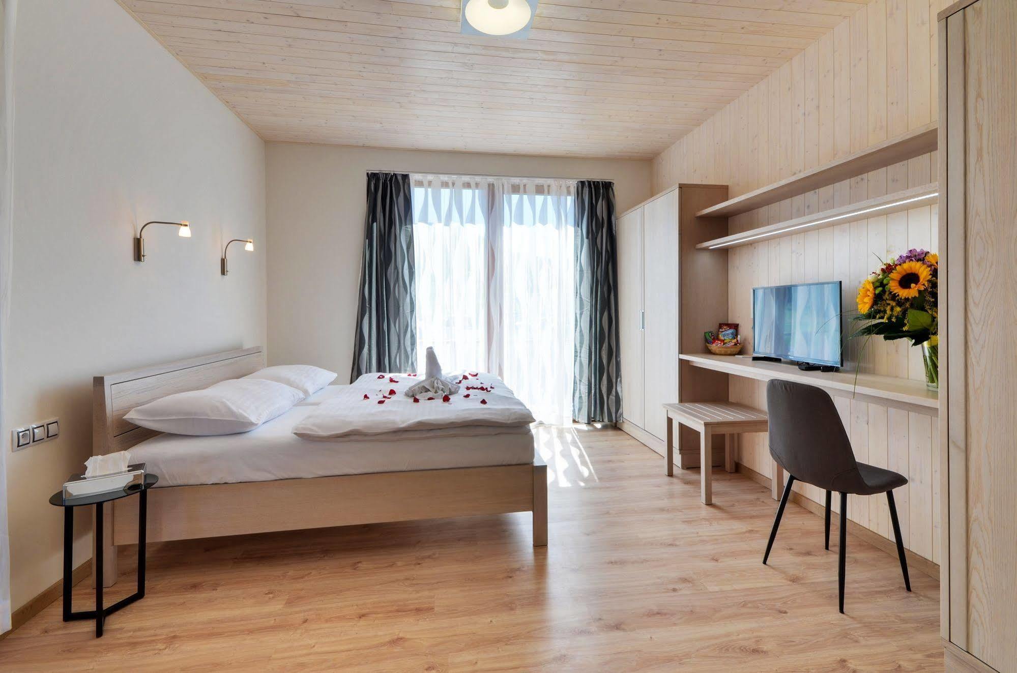 Green Inn Hotel Ostravice Eksteriør bilde