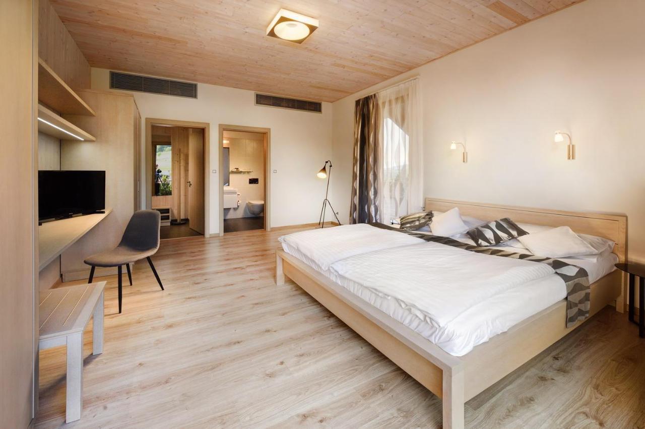 Green Inn Hotel Ostravice Eksteriør bilde